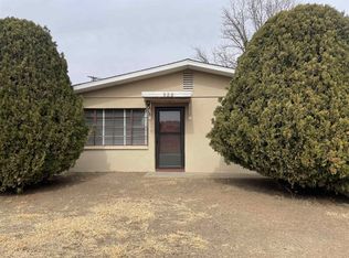 928 Davidson Dr, Roswell, NM 88203
