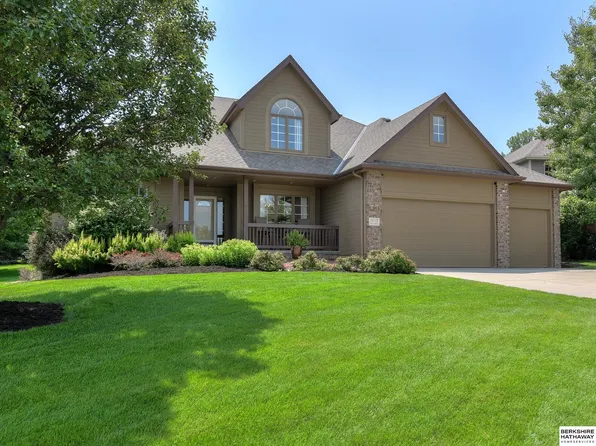 19215 Bellbrook Blvd, Gretna, NE 68028