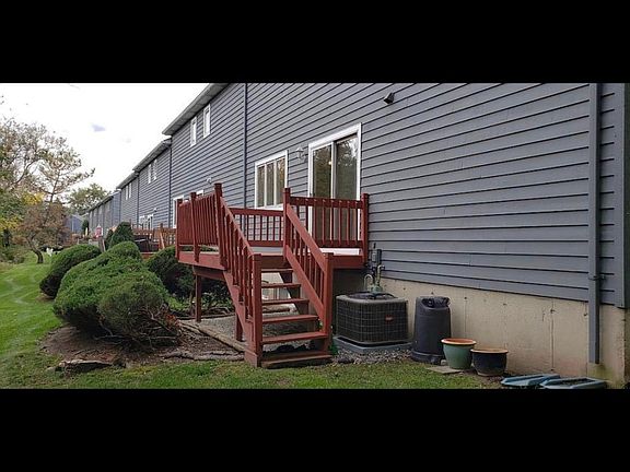 2nd image of 8 Creek Ct #23