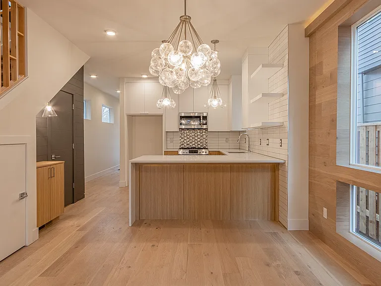 3716 SE Lambert St — Photo 4