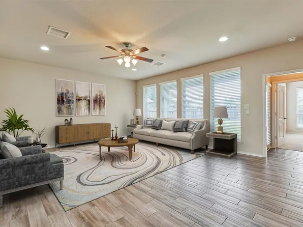 122 Grinnell Trl, Montgomery, TX 77316