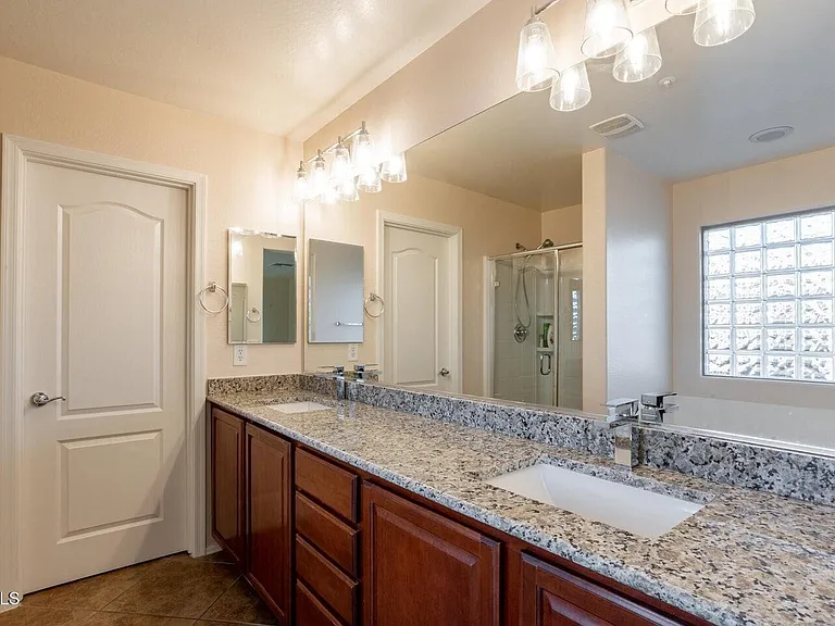 7364 W Palo Brea Ln — Photo 32