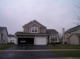 472 Penny Ln, Grayslake, IL