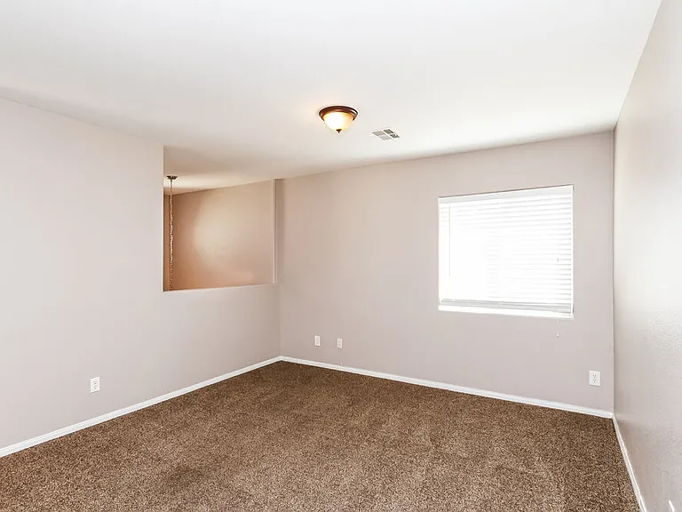 9081 Sheffield Garden Ave — Photo 7