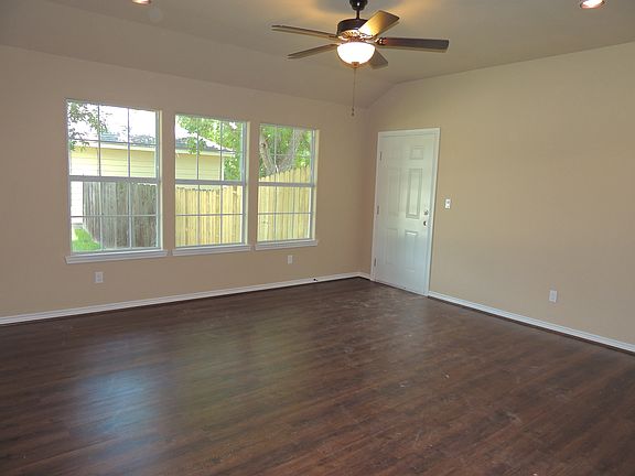 5th image of 96 Bernice Dr