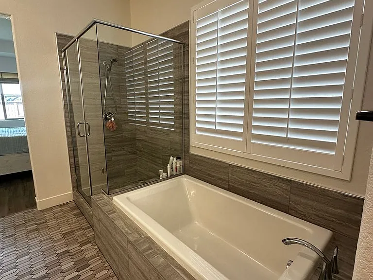 2305 Banks Dr — Photo 30