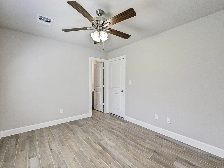 1918 Kirby Landing Dr — Photo 34