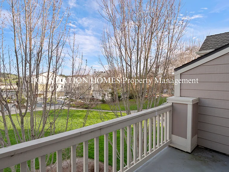 33 Ranch Dr — Photo 3