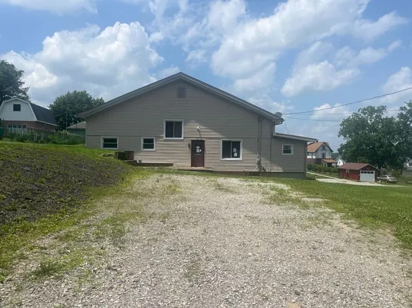 518 W 5th Ave, Derry, PA 15627