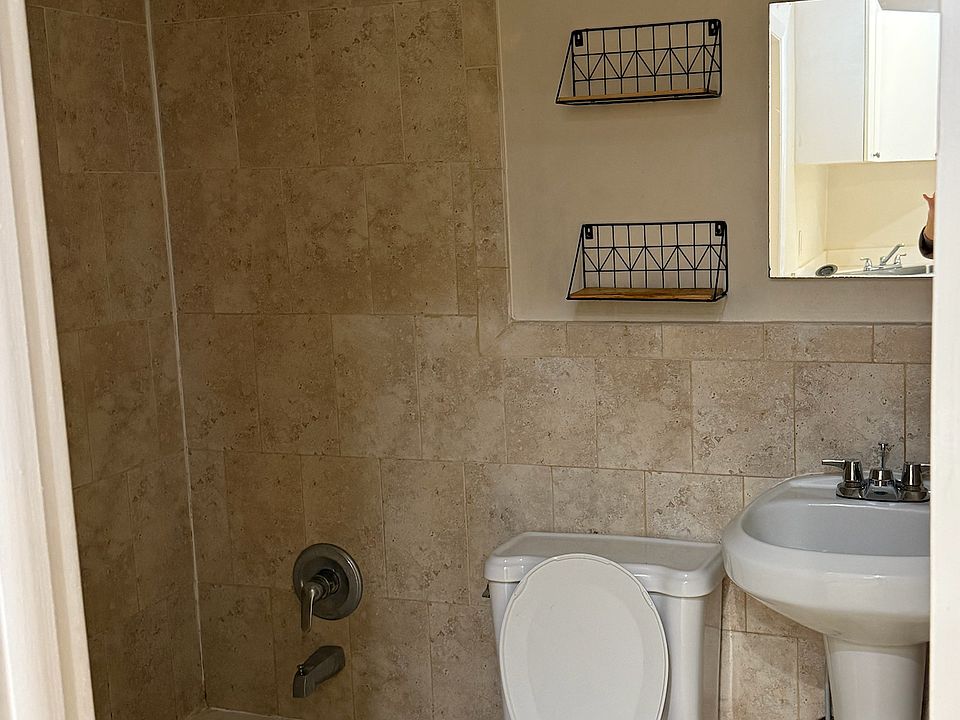 1st image of 744 Euclid Ave #6