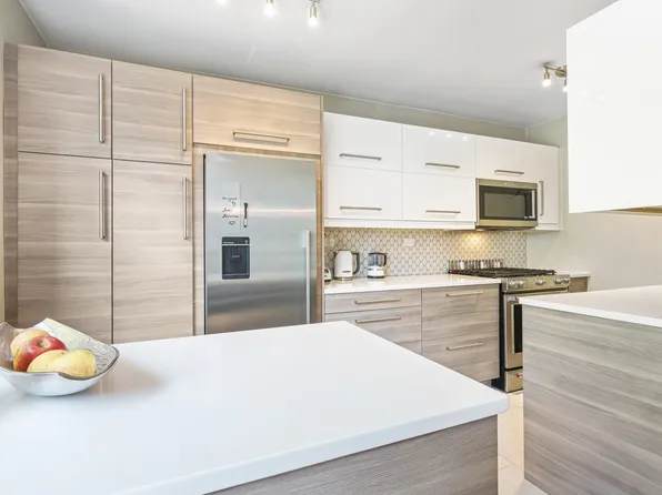 342 East 53rd Street image 1 of 20