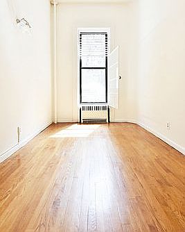 3rd image of 218 W 79th St APT 1R