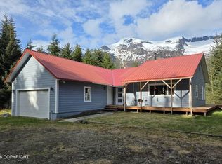 22 Raven Dr, Haines, AK 99827