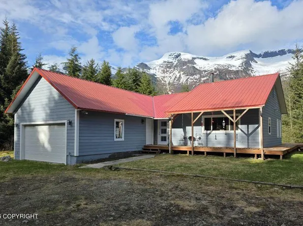 22 Raven Dr, Haines, AK 99827