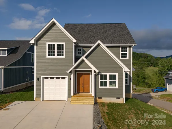 15 Weather Wood Dr, Arden, NC 28704