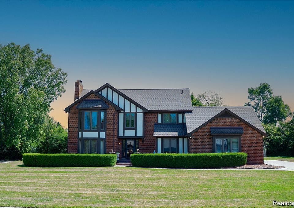1st image of 6651 Arlington Dr