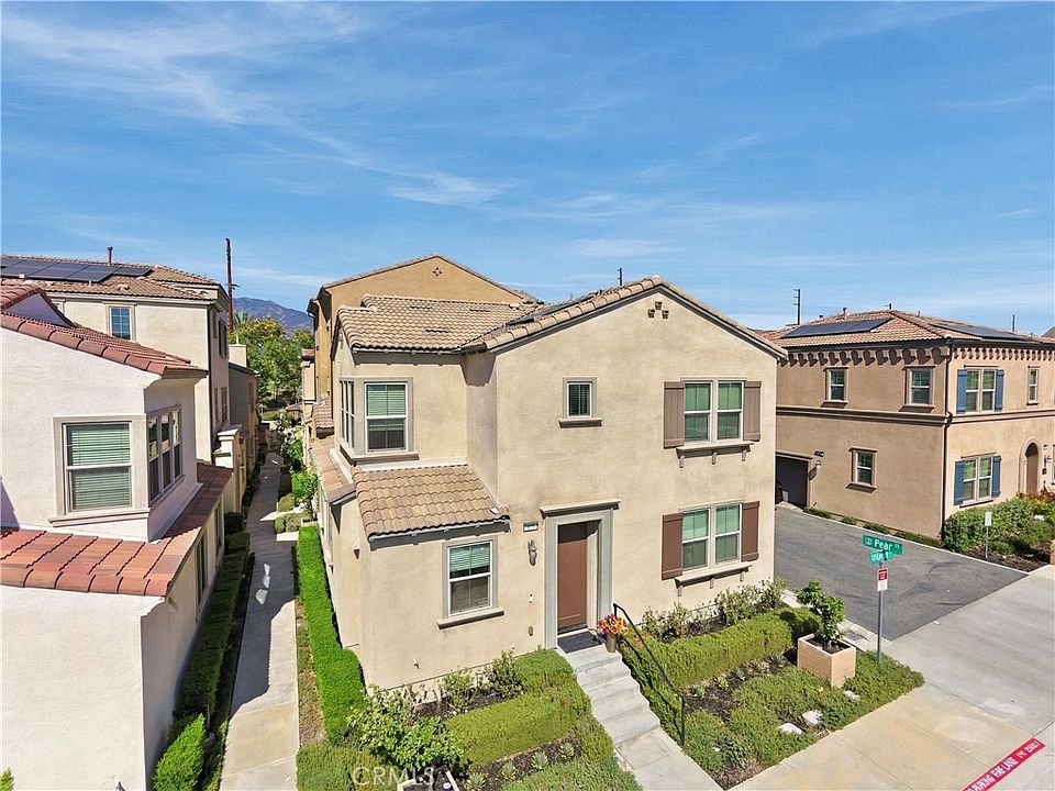 1st image of 881 Pear Ct
