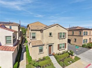 881 Pear Ct, Upland, CA 91786