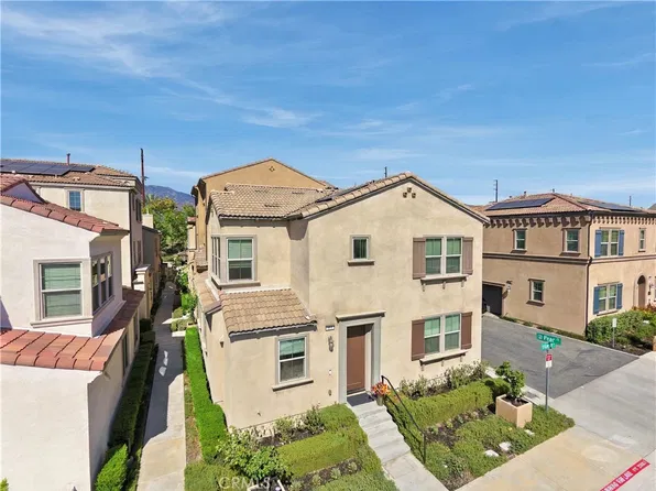 881 Pear Ct, Upland, CA 91786