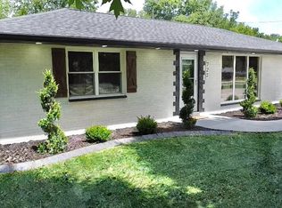 722 E Us Highway 40, Troy, IL 62294