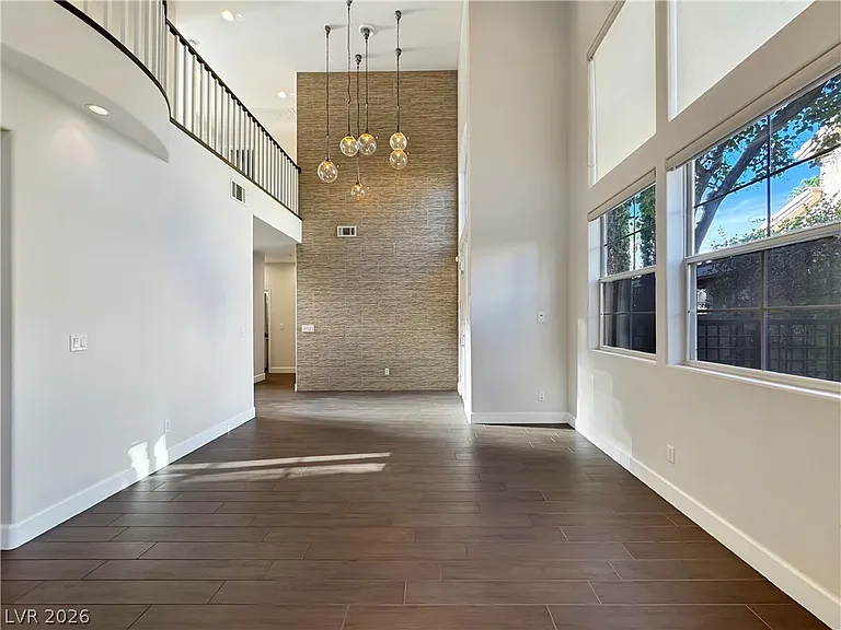 1352 Fox Acres Dr — Photo 31