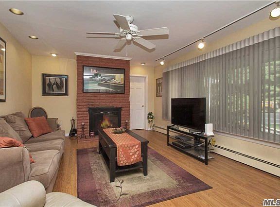 5th image of 70 Comerford St