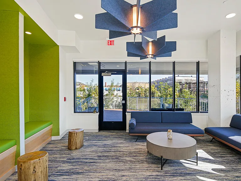 River House Apartments — Photo 41