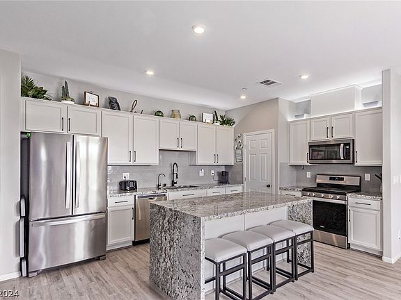 2nd image of 1182 Solano Hills Ct