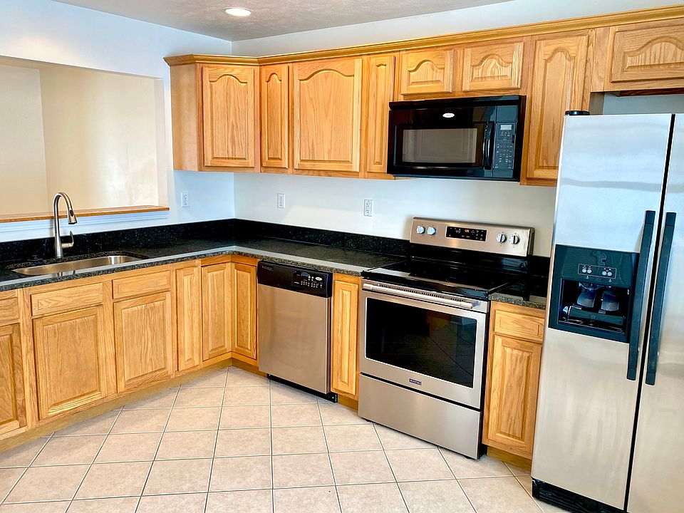 1st image of 105 Breck Ln #105