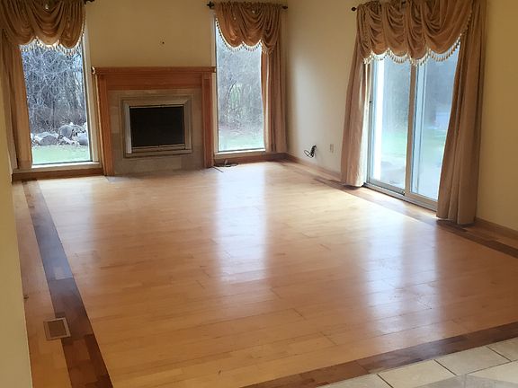 5th image of 92 Braemar Dr