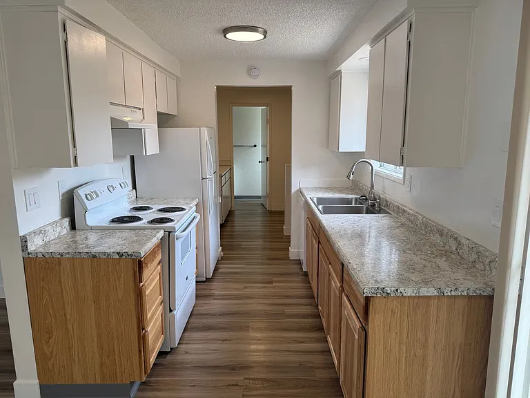 4095 Southway Loop — Photo 6