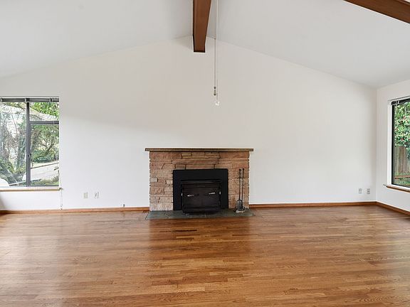 5th image of 16020 Lake Hills Blvd
