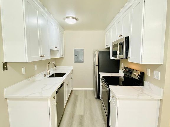 2nd image of 1786 The Alameda #6