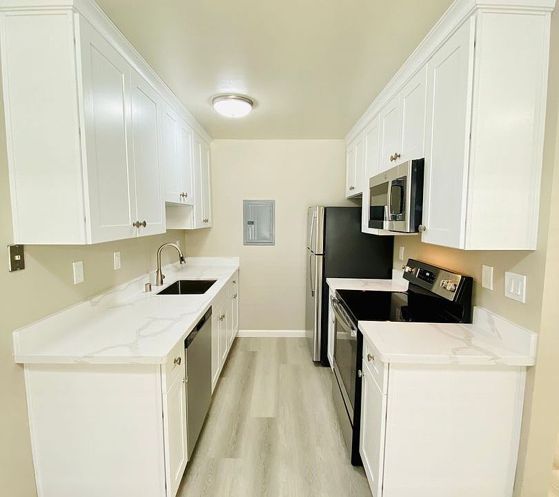 1st image of 1786 The Alameda #6