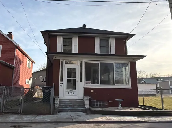 132 2nd Ave, Tarentum, PA 15084