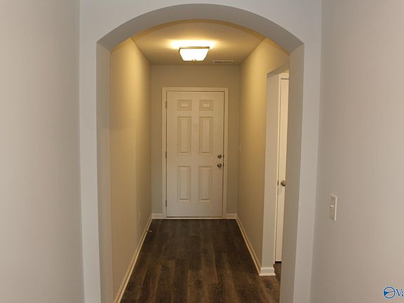 4th image of 144 Sublett Dr