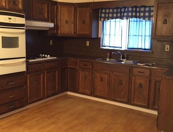 3rd image of 115 Carolyn Dr