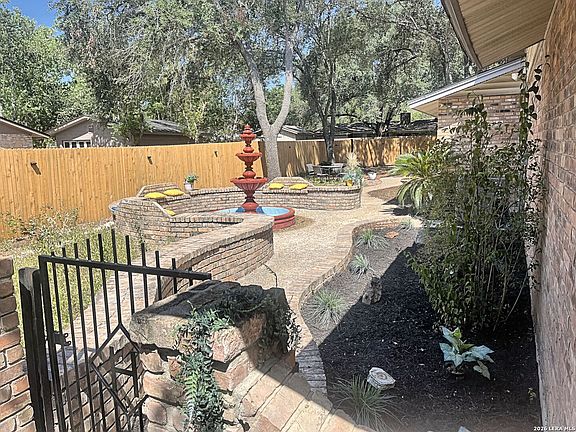 3rd image of 1640 WILLOW LN