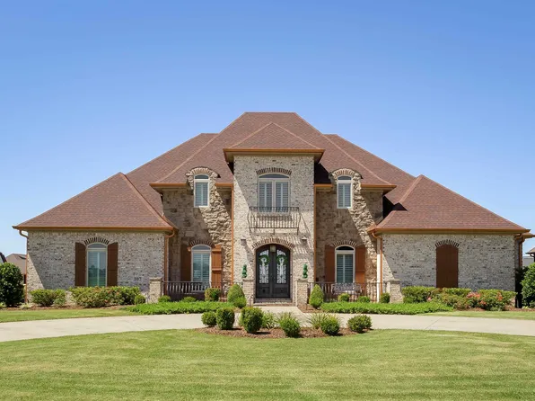 107 Stone Ridge Dr, Tuscumbia, AL 35674