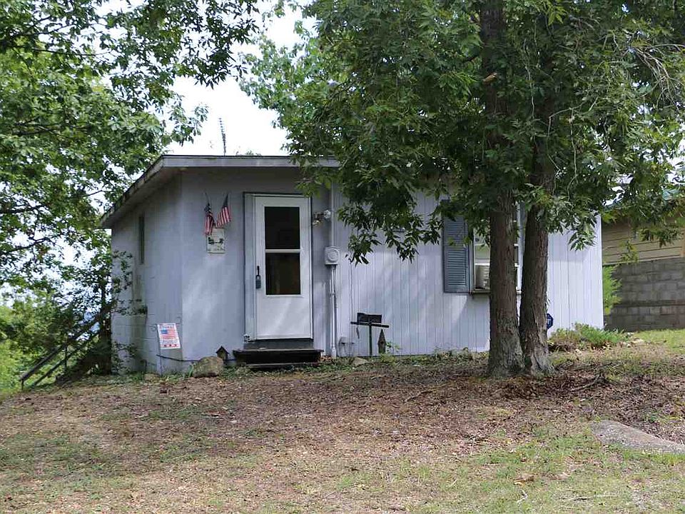 1st image of 302 Pineview Dr