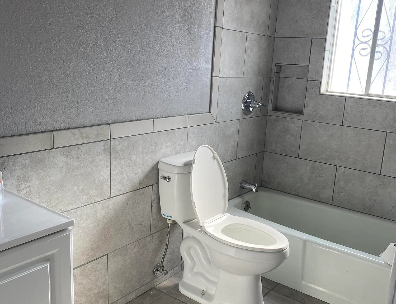 3 bed, 2.0 bath, 1668 sqft, $1,850 — Photo 3
