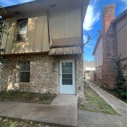 822 Greenvale Rd, Oklahoma City, OK 73127