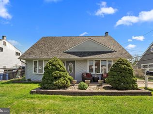 2819 Norcom Rd, Philadelphia, PA 19154