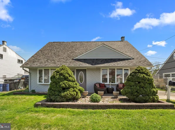 2819 Norcom Rd, Philadelphia, PA 19154