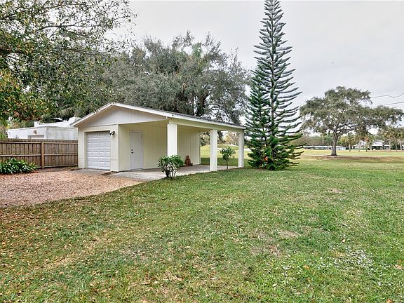 3rd image of 838 Royal Palm Pl
