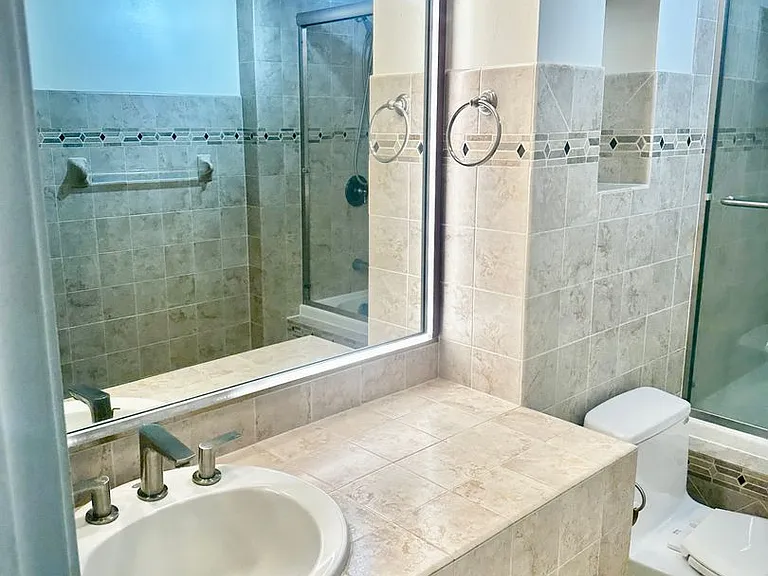 501 Hahaione St #3F — Photo 7