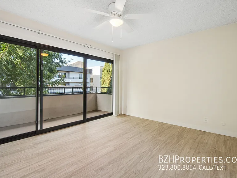 7540 Hampton Ave #202A — Photo 15