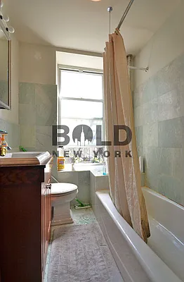 Rented by Bold New York | media 32