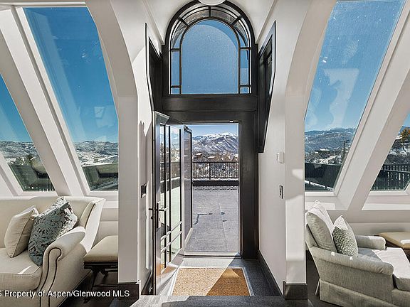 5th image of 1325 Gateway Rd