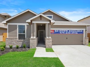 4 Lago Ct, Angleton, TX 77515